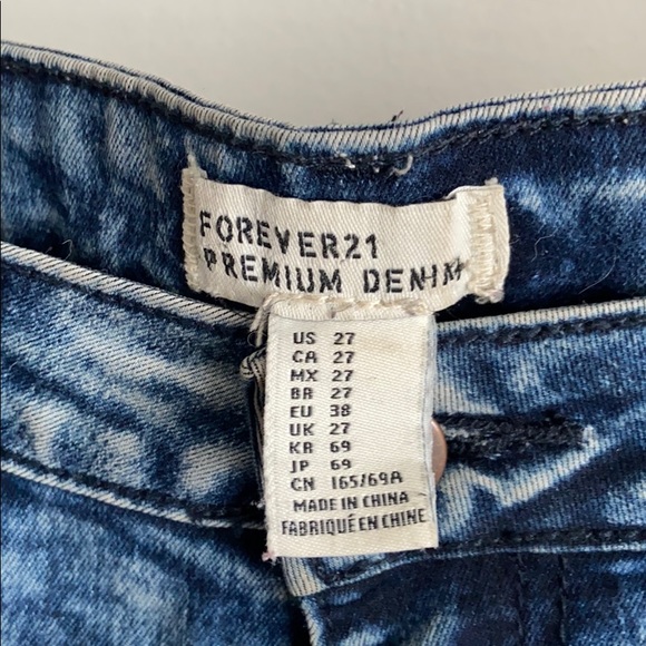 Forever21 acid wash denim short shorts - Picture 5 of 5